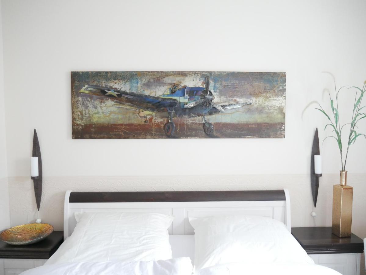 Ferienzimmer Weltenbummler,라인스베르크 외부 사진