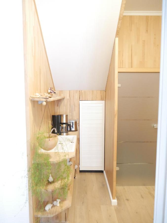 Ferienzimmer Weltenbummler,라인스베르크 외부 사진