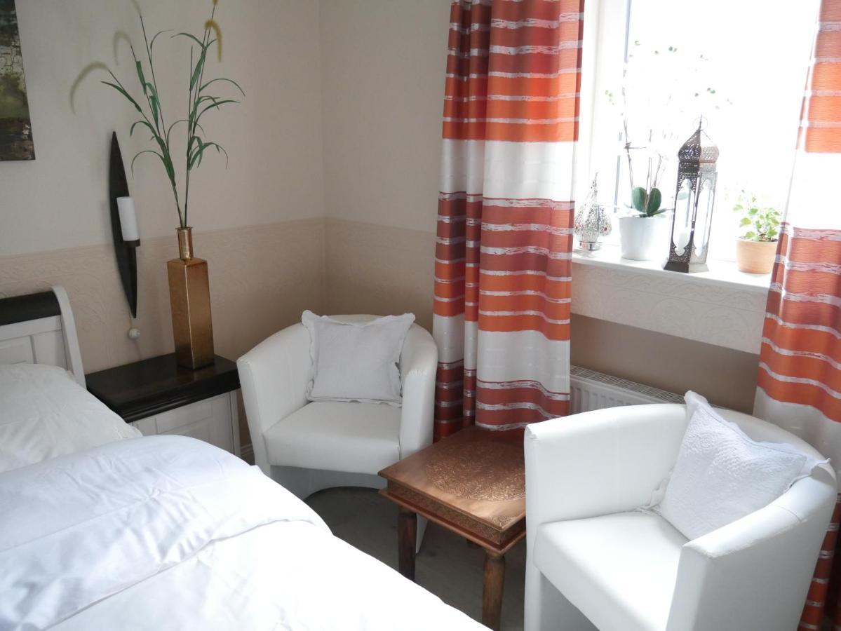 Ferienzimmer Weltenbummler,라인스베르크 외부 사진