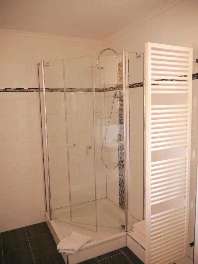 Ferienzimmer Weltenbummler,라인스베르크 외부 사진