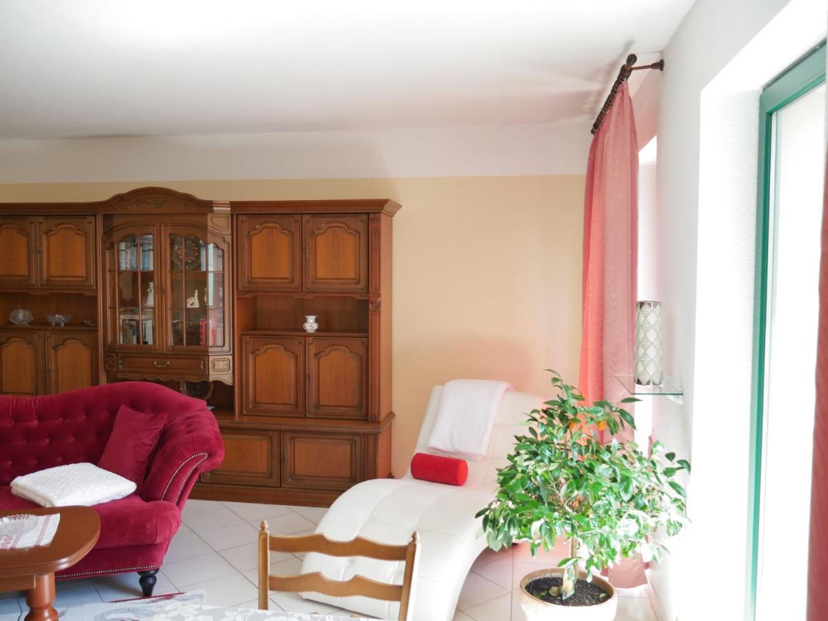 Ferienzimmer Weltenbummler,라인스베르크 외부 사진
