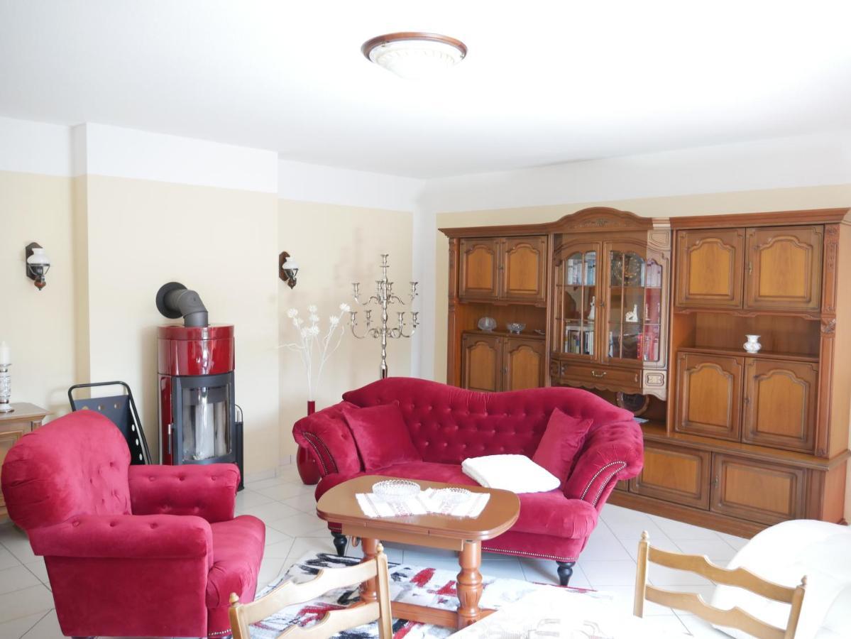 Ferienzimmer Weltenbummler,라인스베르크 외부 사진